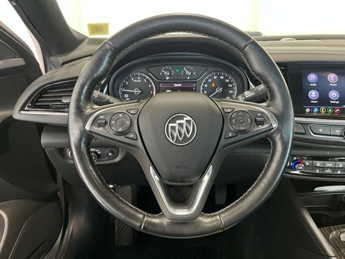 Used 2019 Buick Regal Avenir w/ Driver Confidence Package II FWD image 6