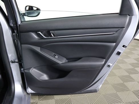 Used 2022 Honda Accord Sport image 22