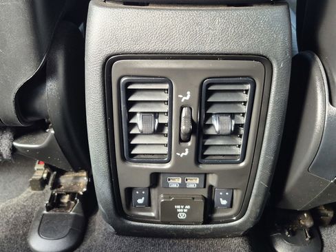 Used 2022 Dodge Durango GT image 14