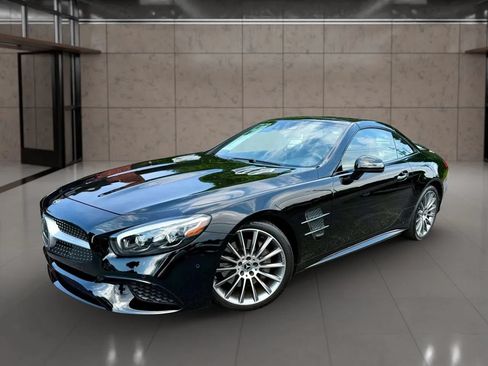 Used 2020 Mercedes-Benz SL 550 image 3