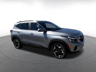 Used 2025 Kia Seltos S video 2