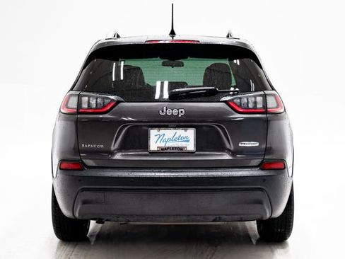 Used 2019 Jeep Cherokee Latitude Plus FWD image 31