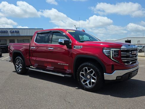Used 2025 GMC Sierra 1500 SLT w/ SLT Premium Plus Package AWD/4WD image 7