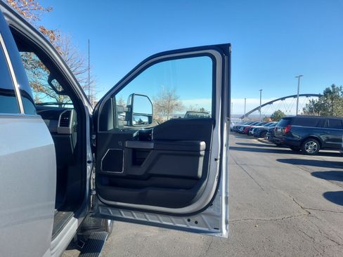 Used 2022 Ford F350 Platinum image 16