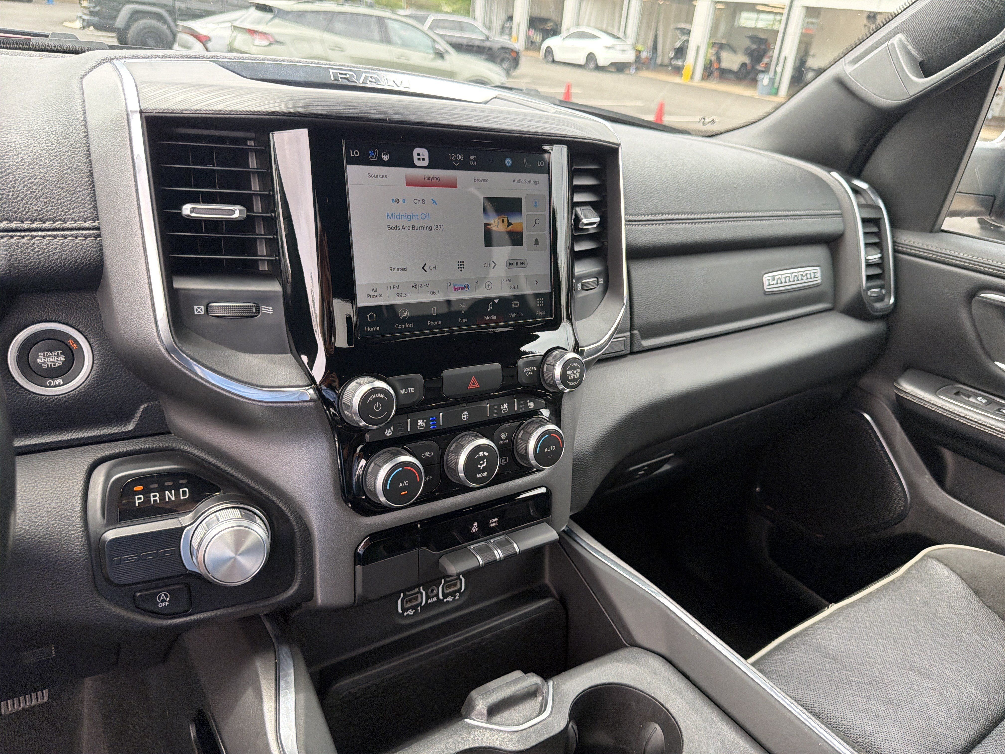 Used 2024 RAM 1500 Laramie RWD image 28