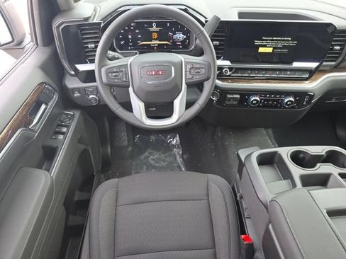 New 2026 GMC Sierra 1500 SLE AWD/4WD image 3