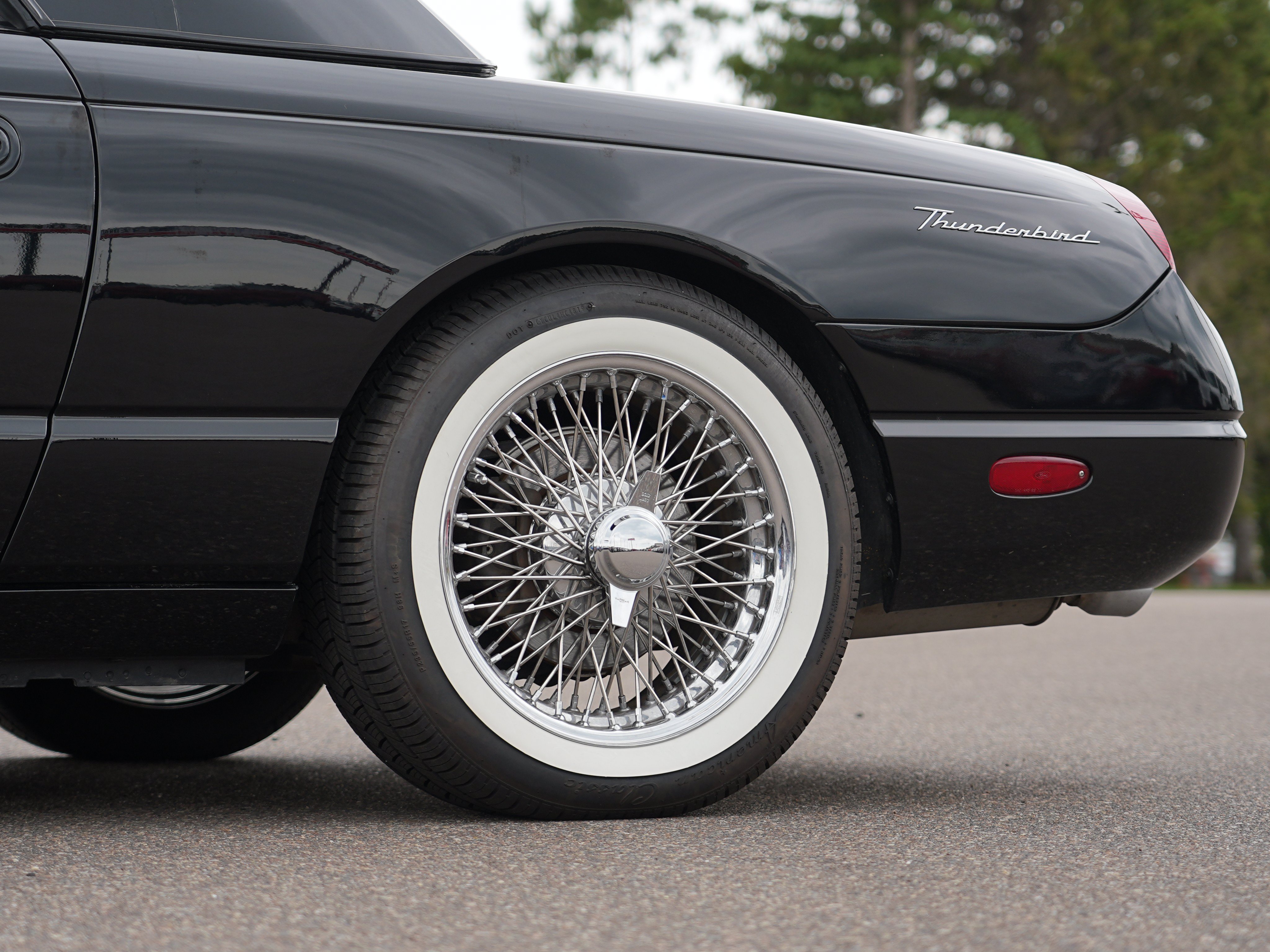 Used 2002 Ford Thunderbird RWD image 12