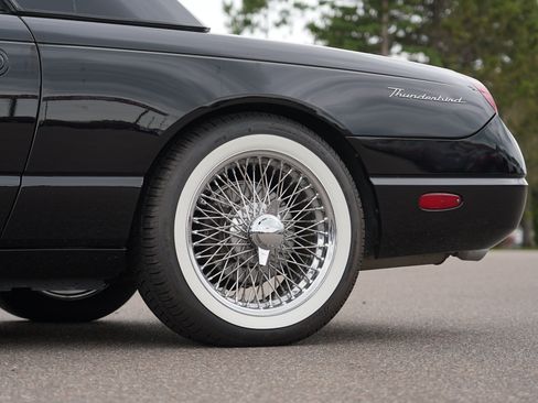 Used 2002 Ford Thunderbird RWD image 12