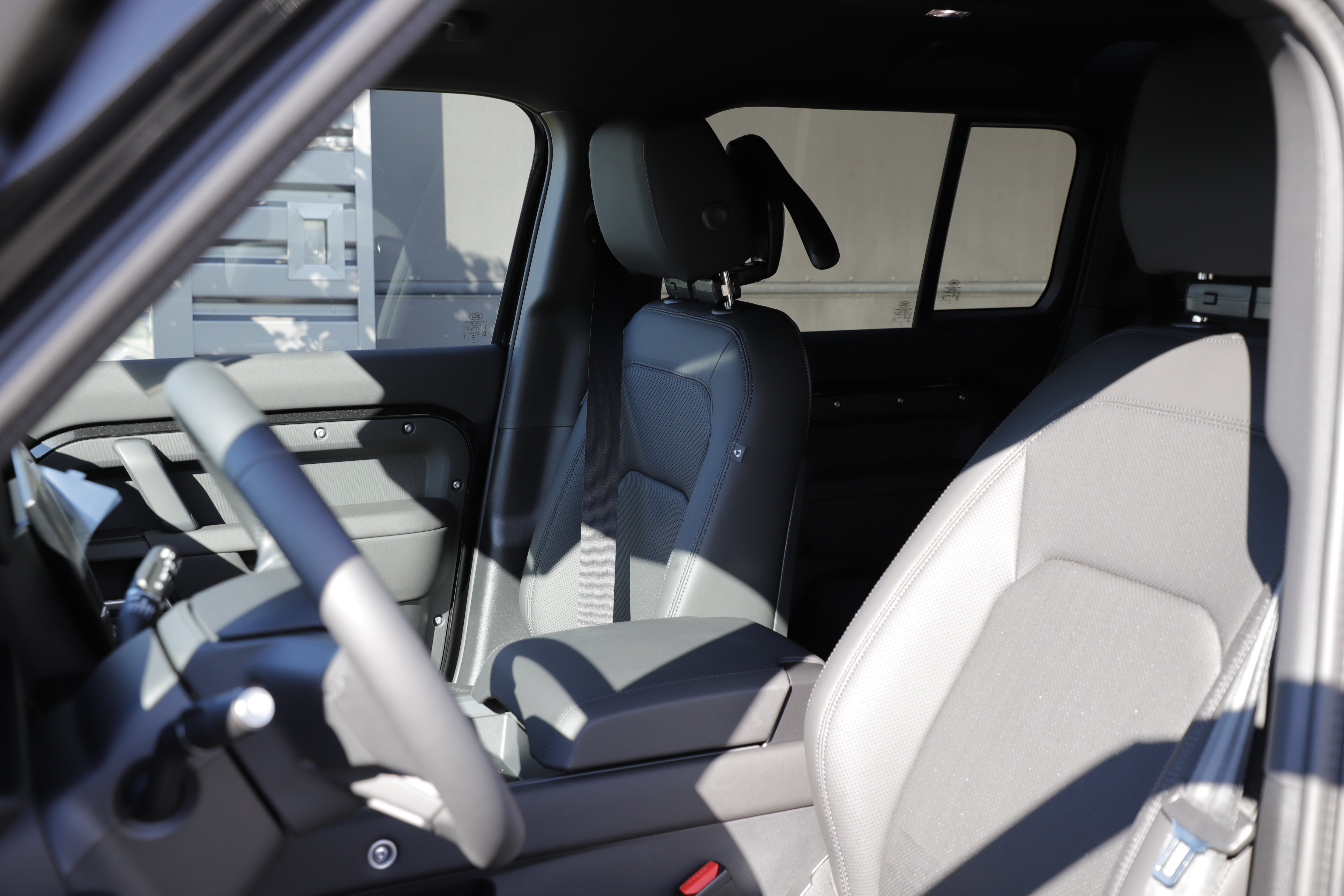 New 2026 Land Rover Defender 110 X-Dynamic SE AWD/4WD image 15