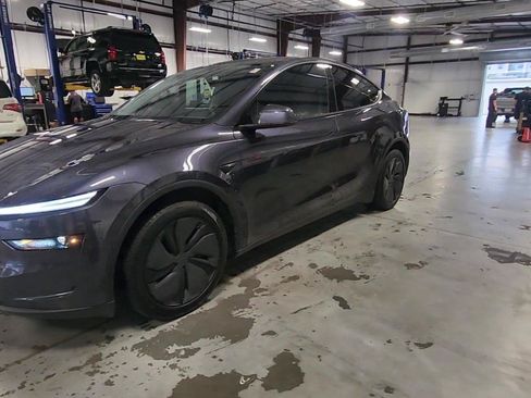 Used 2026 Tesla Model Y Long Range AWD/4WD image 4