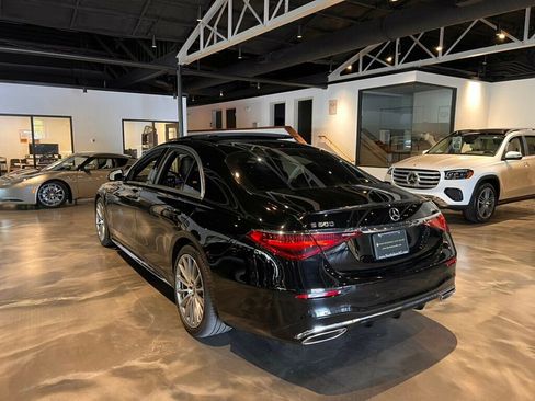 Used 2023 Mercedes-Benz S 500 4MATIC image 3
