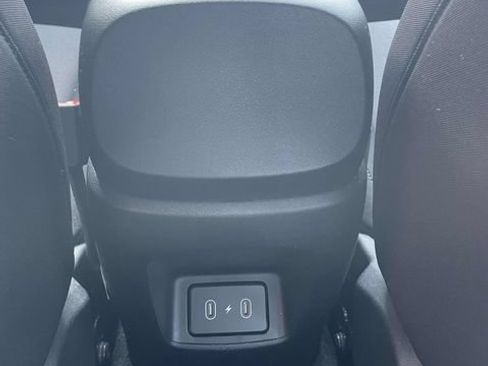 Certified 2025 Hyundai Elantra SE w/ Cargo Package FWD image 16