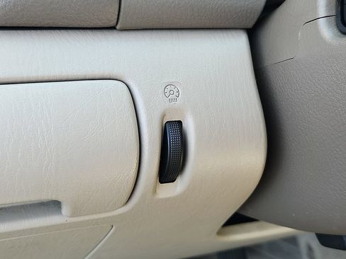 Used 2003 Toyota Camry LE FWD image 22