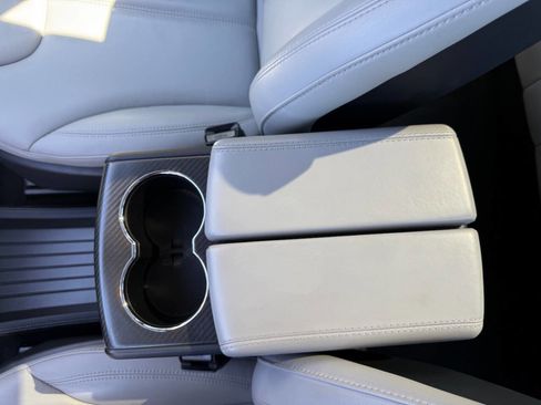 Used 2015 Tesla Model S 85D image 19