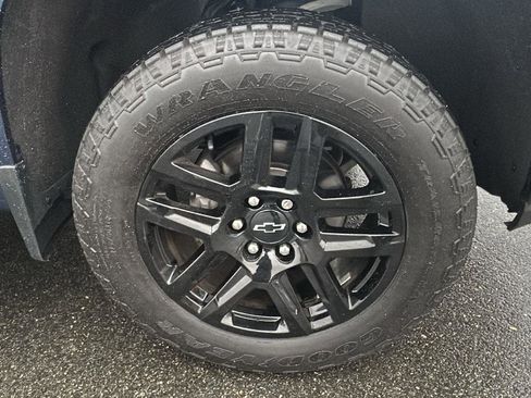 Certified 2022 Chevrolet Silverado 1500 Custom Trail Boss w/ Safety Confidence Package AWD/4WD image 12