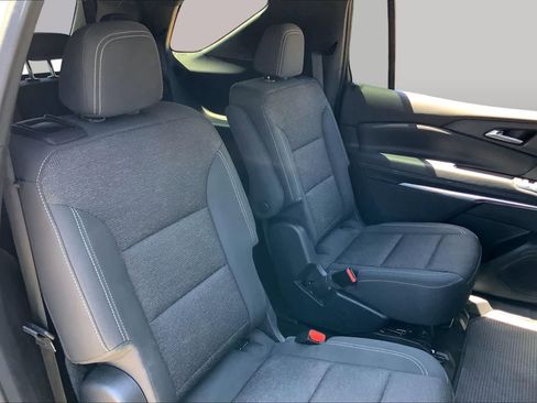 Used 2025 Chevrolet Traverse LT FWD image 20