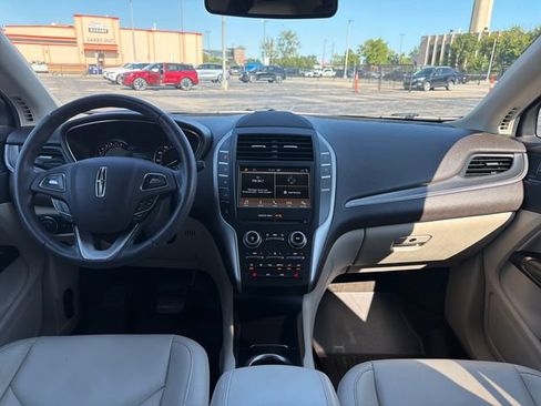 Used 2018 Lincoln MKC Premiere FWD image 15