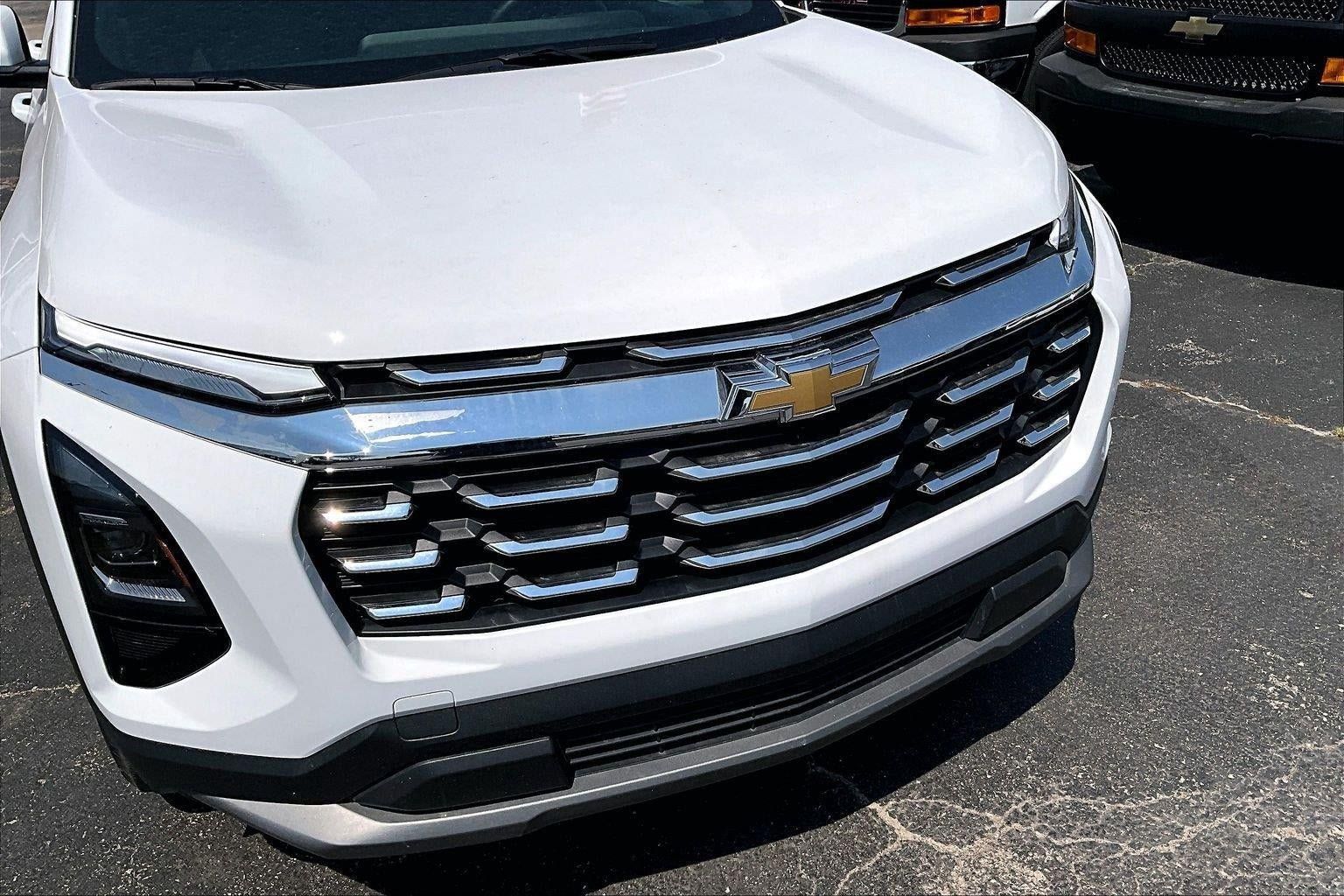 Used 2026 Chevrolet Equinox LT FWD image 30