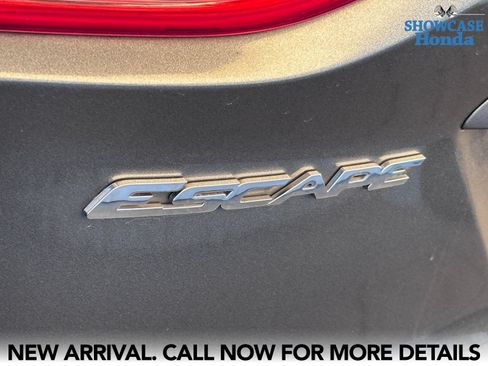 Used 2013 Ford Escape Titanium w/ Parking Technology Pkg FWD image 10