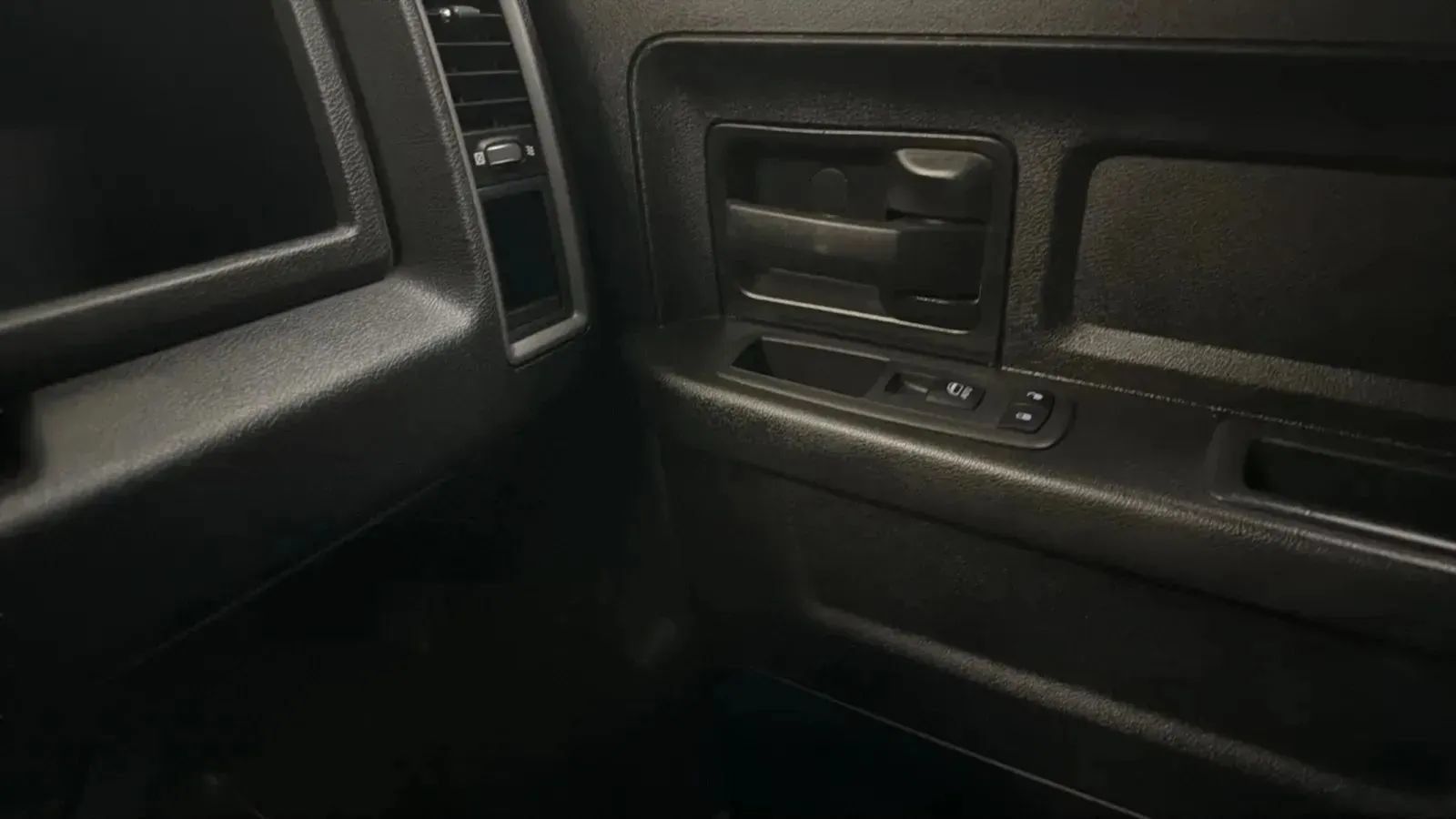 Used 2022 RAM 1500 Tradesman w/ Tradesman SXT Package AWD/4WD image 16