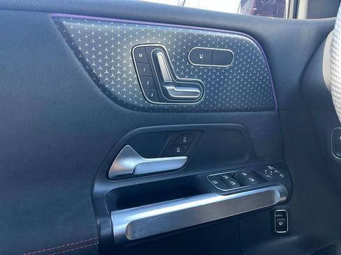Used 2024 Mercedes-Benz EQB 250+ image 31