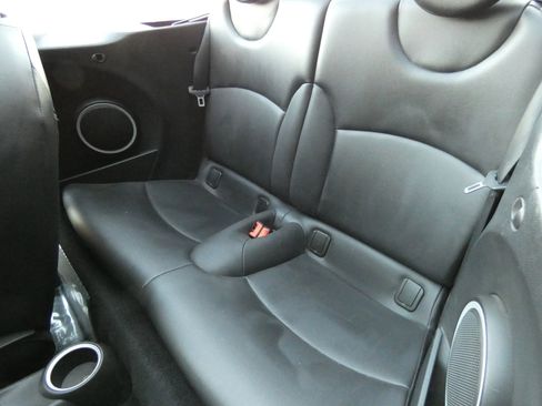 Used 2014 MINI Cooper S image 22