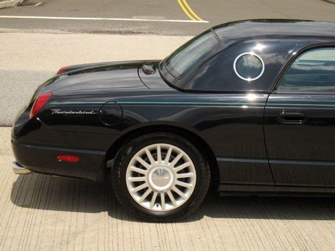 Used 2002 Ford Thunderbird image 11