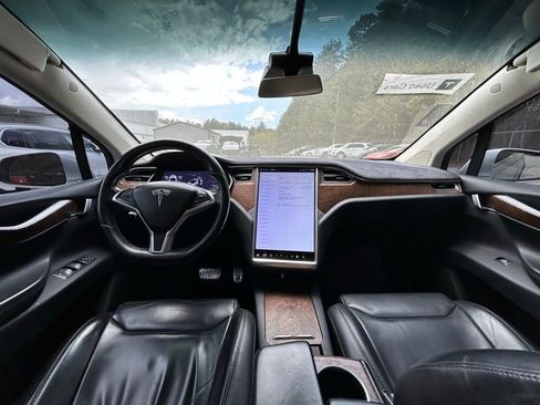 Used 2017 Tesla Model X 75D AWD/4WD image 12