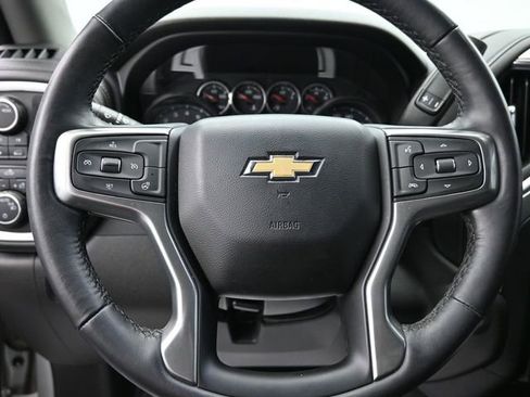 Used 2022 Chevrolet Silverado 1500 LT image 40