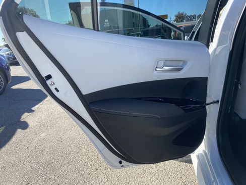 Used 2024 Toyota Corolla SE image 17