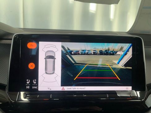 New 2026 Volkswagen Atlas Peak Edition image 17