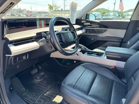 Used 2024 Lincoln Nautilus Reserve w/ Equipment Group 202A AWD/4WD image 18