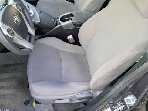 Used 2013 Toyota Prius Three w/ Solar Roof Pkg FWD image 23