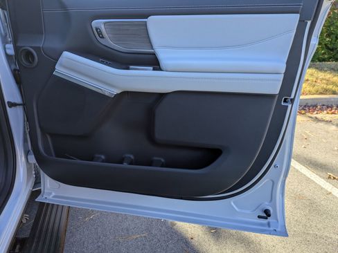 New 2025 Ford Expedition Platinum w/ Platinum Ultimate Package image 39