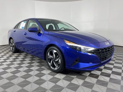 Used 2023 Hyundai Elantra SEL w/ Convenience Package