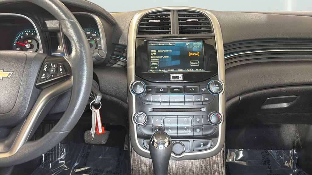 Used 2015 Chevrolet Malibu LT w/ Power Convenience Package FWD image 15