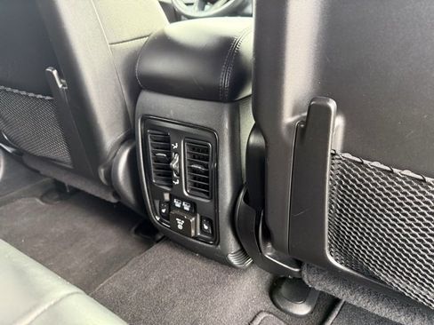 Used 2019 Dodge Durango GT image 13