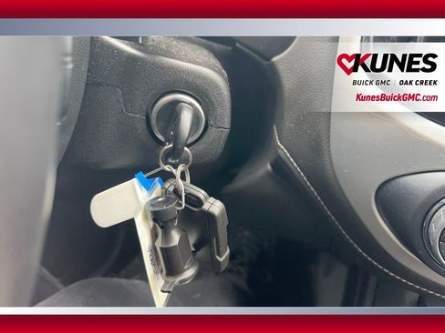 Used 2022 GMC Canyon Elevation image 25