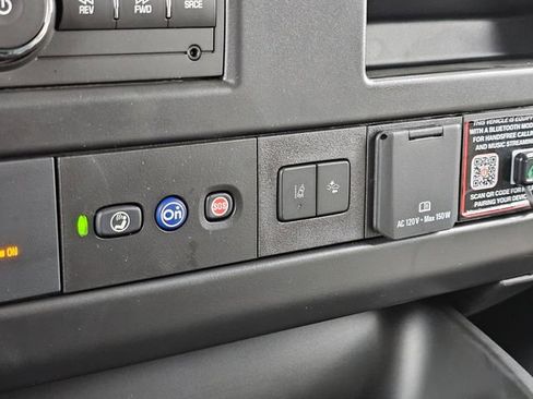New 2025 Chevrolet Express 3500 w/ Driver Convenience Package image 21