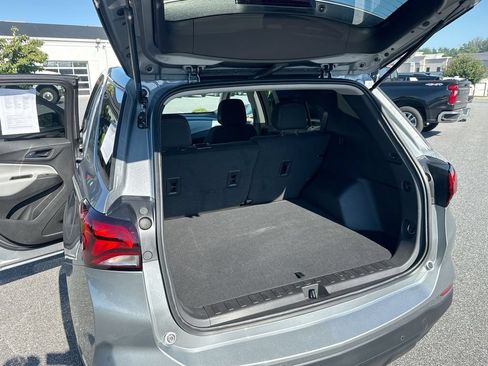 Used 2024 Chevrolet Equinox LS w/ LS Convenience Package FWD image 8