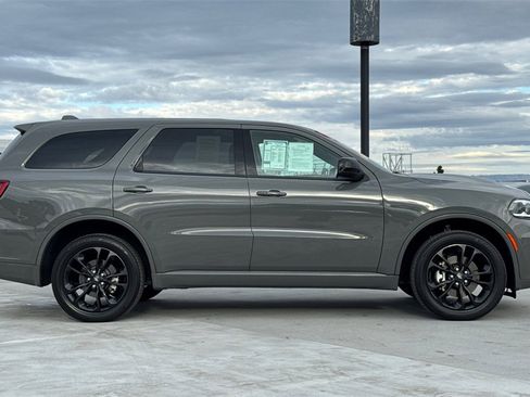 Used 2022 Dodge Durango GT w/ Blacktop Package image 2