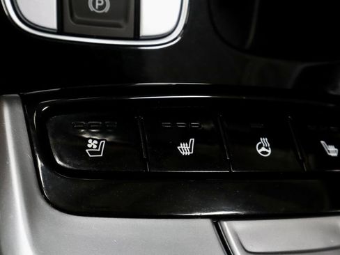 Certified 2024 Hyundai Santa Cruz Limited AWD/4WD image 5