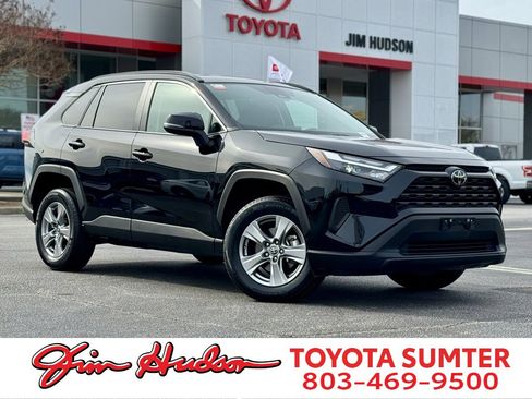 Used 2024 Toyota RAV4 XLE image 1