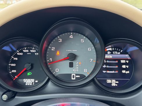 Used 2017 Porsche Macan S image 20