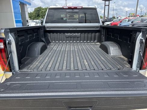 New 2026 GMC Sierra 2500 SLT w/ SLT Premium Package AWD/4WD image 6