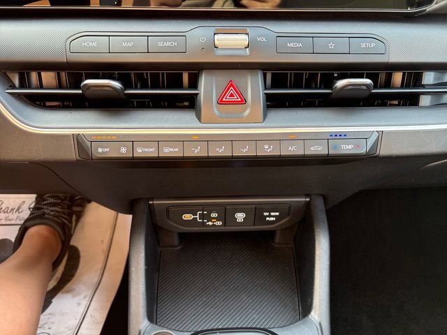 Used 2025 Kia K4 FWD image 16
