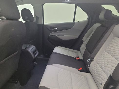 Used 2021 Chevrolet Equinox LT image 18