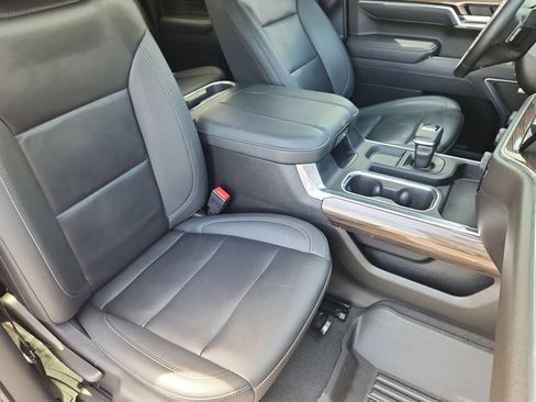 Used 2025 Chevrolet Silverado 1500 RST w/ Convenience Package II AWD/4WD image 14