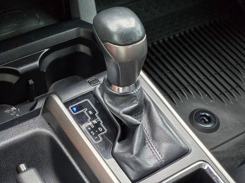 Used 2019 Toyota Tacoma Limited image 17