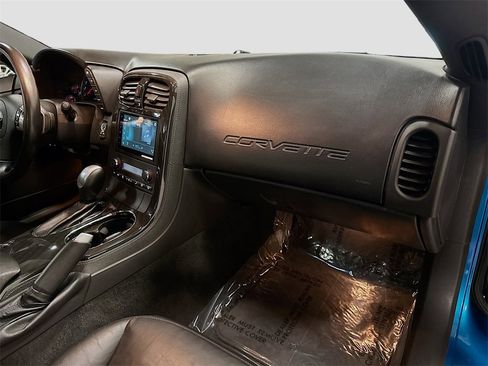 Used 2011 Chevrolet Corvette Coupe w/ 1LT image 29